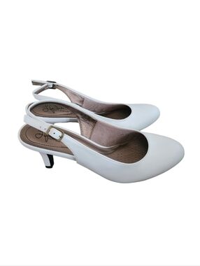 White Slingback Kitten Heel Pumps - Women's Elegant Dress Shoes